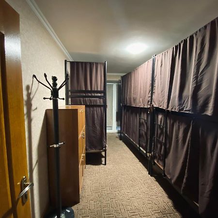 Field Hostel Kiev Extérieur photo